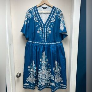 BloomChic Blue and White Patterned Dress